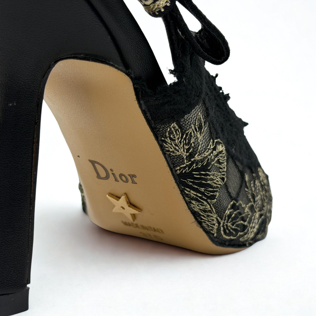 Elegant Slingback Pump - image 4