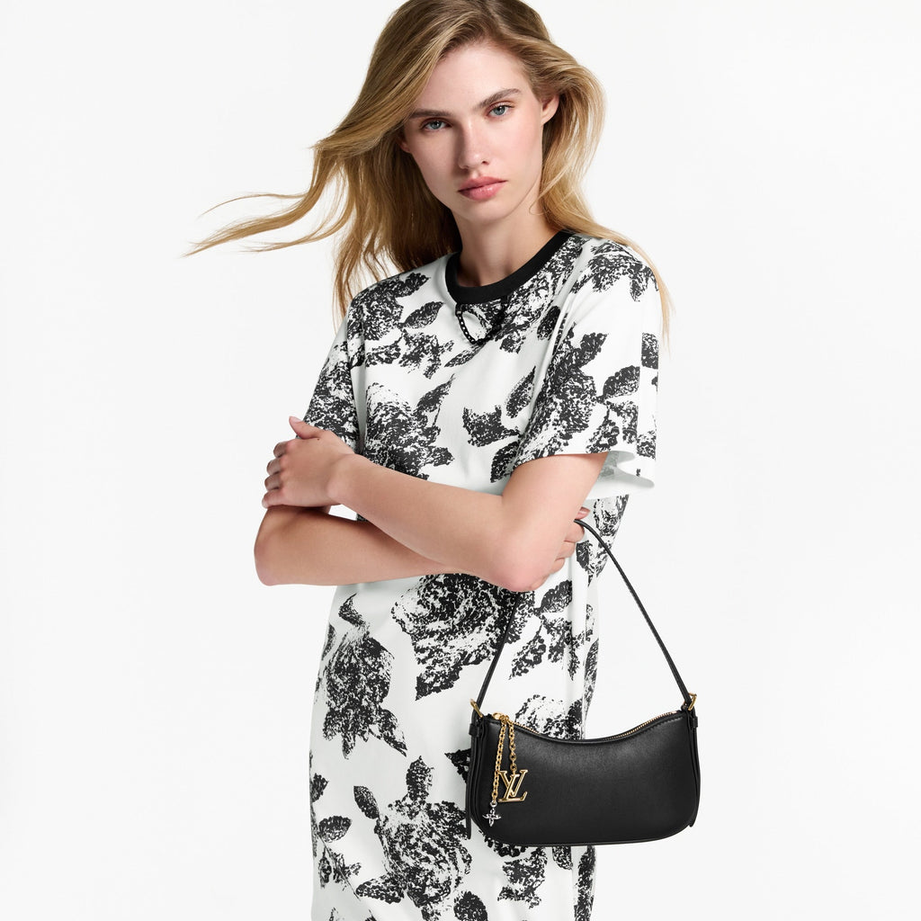 Louis Vuitton Bloom Pochette worn view
