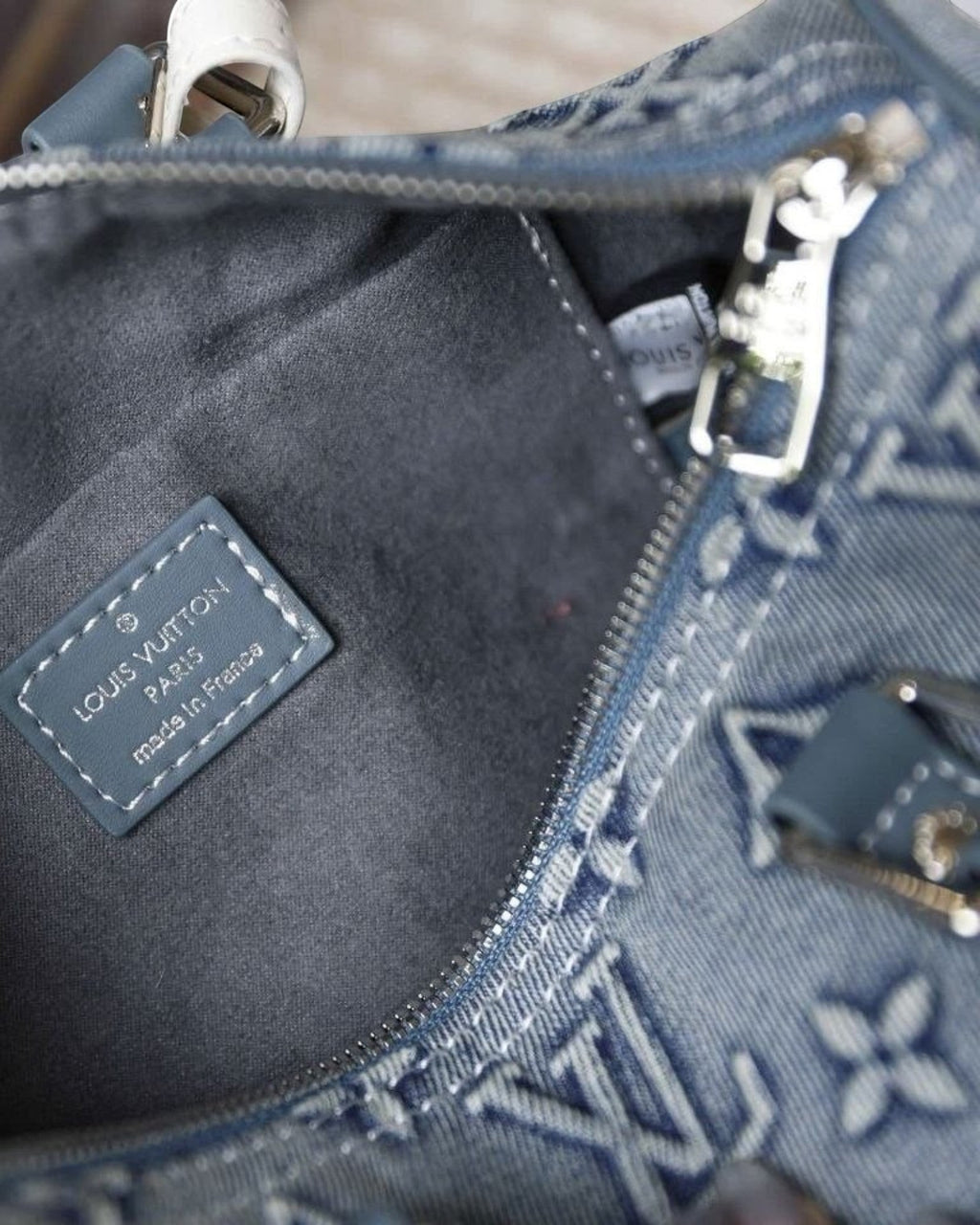 Louis Vuitton Speedy Bandoulière Denim 25 in Blue - image 4 | MOAH