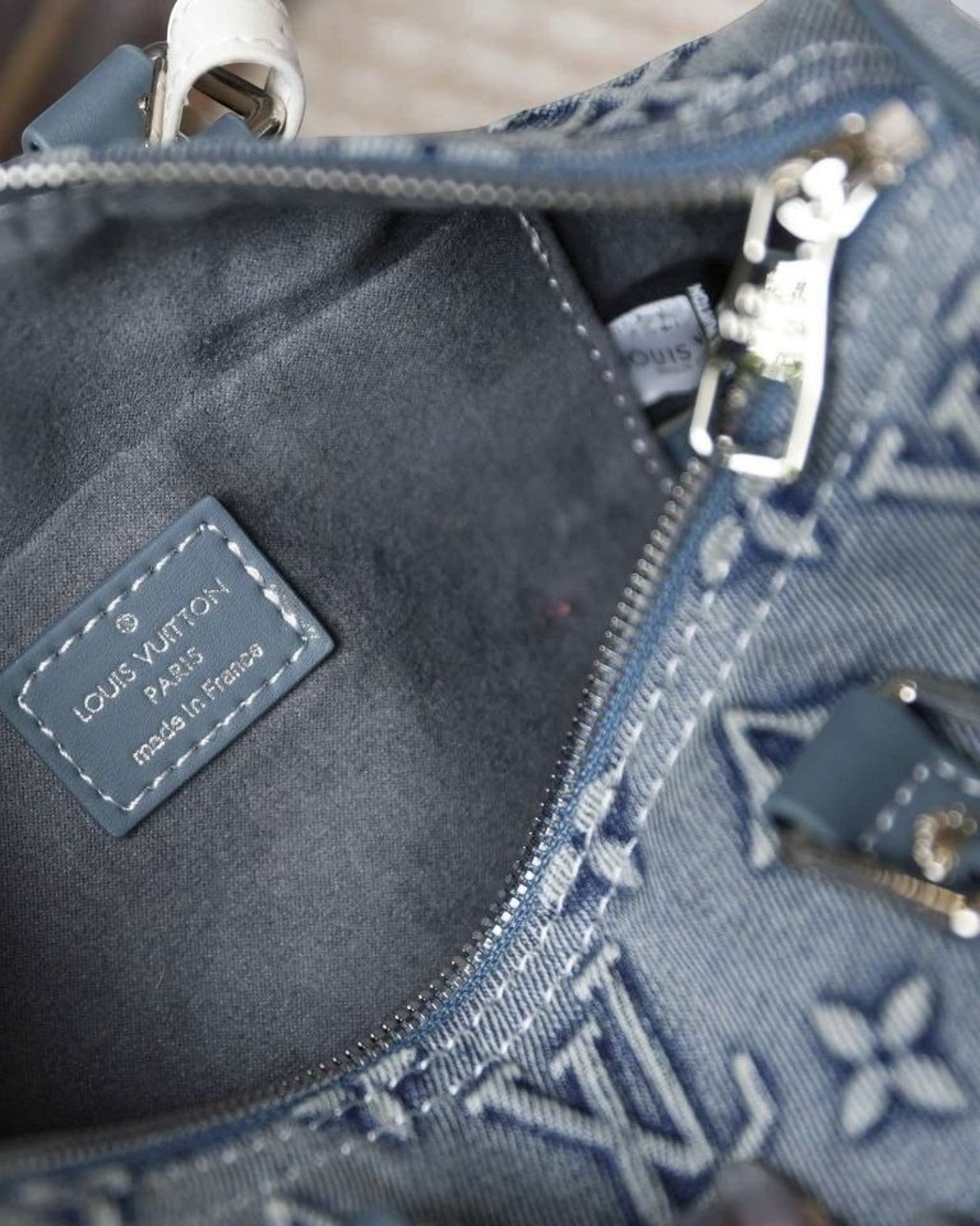 Louis Vuitton Speedy Bandoulière Denim 25 in Blue - image 4 | MOAH