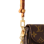 Louis Vuitton Wallet On Chain Ivy close-up view